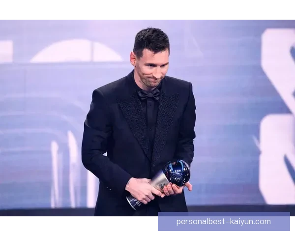 顶尖足球名将排名出炉，梅西依然迎来稳定的表现，状态依旧值得关注。