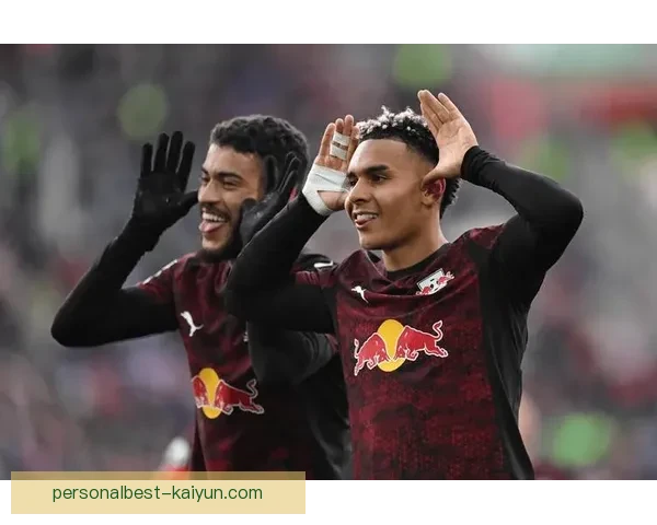 德甲积分榜次席球队表现稳健，逐步逼近榜首争夺战